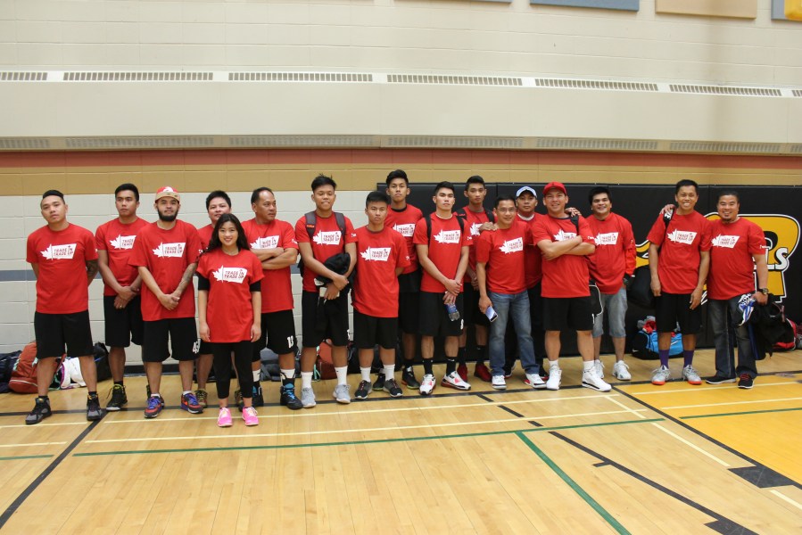 Crosstown Auto Centre team with PSA president Joey Doctolero(6th from right), coach Allan Angeles (extreme right) and their muse Allison Angeles.(p.e.n.)